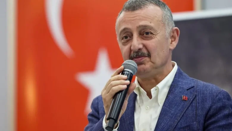 Başkan Büyükakın: Onlar konuşur, biz eser yaparız!