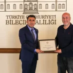 Bilecik Valisi Aygöl’den örnek vatandaşa teşekkür belgesi