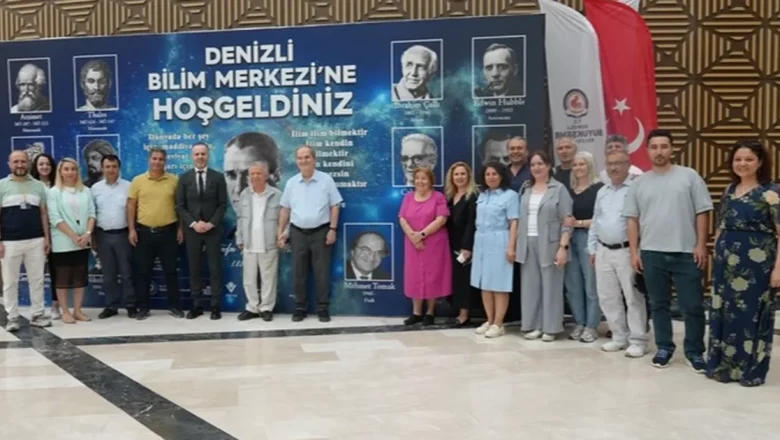 Denizli’de “Bilim ve Sevgi” söyleşisi büyük ilgi gördü