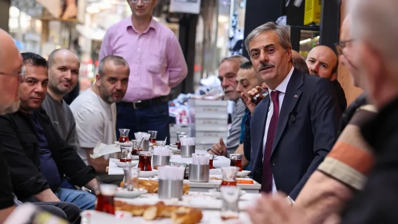 Sakarya Uzunçarşı’da Başkan Alemdar kunduracı esnafıyla buluştu